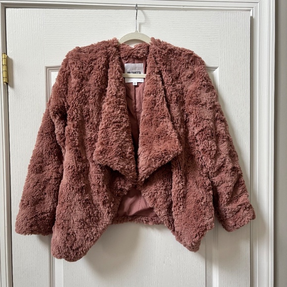 Trend alert Faux fur BB Dakota Drape Front Textured Coat Womens XS pink mauve - Picture 3 of 9